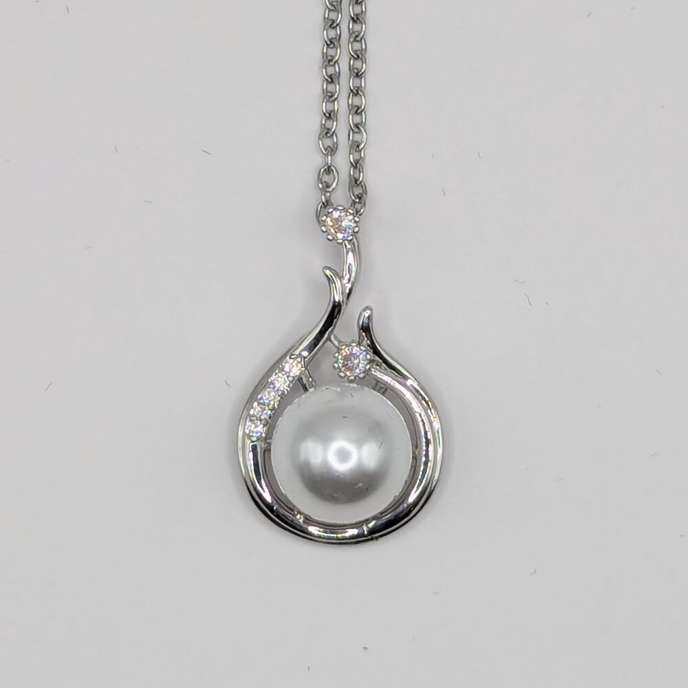 Elegant Sterling Silver Pearl & Cubic Zirconia Teardrop Necklace